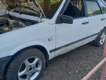 Авто ВАЗ 2109 1989 № 8954963