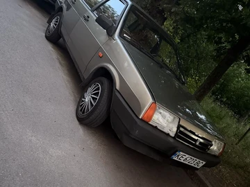 Авто ВАЗ 21099 2000 № 8954992