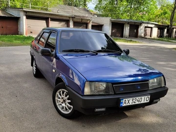 Авто ВАЗ 21099 1997 № 8955109
