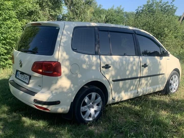 Авто Volkswagen Touran 2013 № 8955148