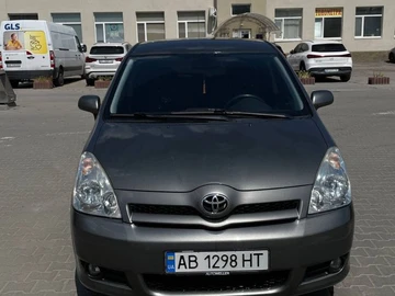 Авто Toyota Corolla Verso 2004 № 8955154