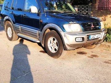 Авто Mitsubishi Pajero 2001 № 8955550