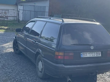 Авто Volkswagen Passat Hatchback 1993 № 8955553