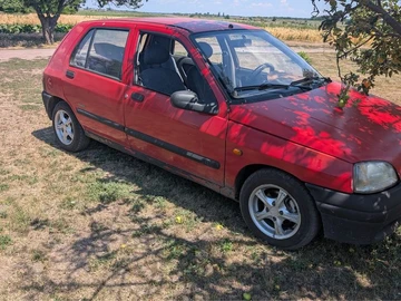 Авто Renault Clio 1996 № 8955725