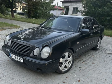 Авто Mercedes Mb 1999 № 8955851