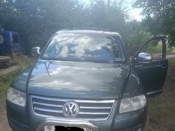 Авто Volkswagen Touareg 2005 № 8956125