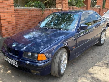 Авто BMW 3 Серия 1992 № 8956178