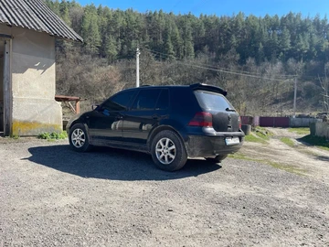 Авто Volkswagen Golf 2002 № 8956201