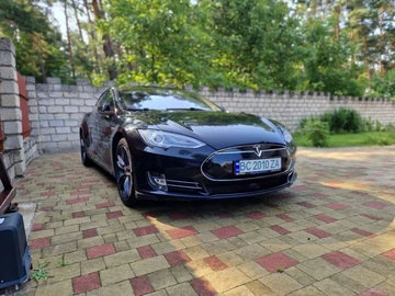 Авто Tesla Model S 2015 № 8956202