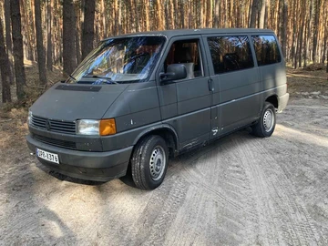 Авто Volkswagen Transporter 2000 № 8956280