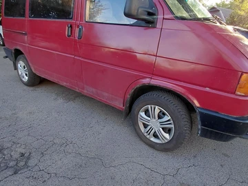 Авто Volkswagen Transporter 1993 № 8956281