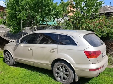 Авто Audi Q7 2007 № 8956413