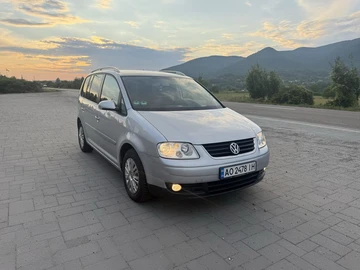 Авто Volkswagen Touran 2005 № 8956510