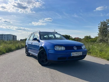 Авто Volkswagen Golf 2000 № 8956644