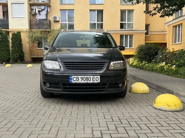 Авто Volkswagen Touran 2003 № 8956749