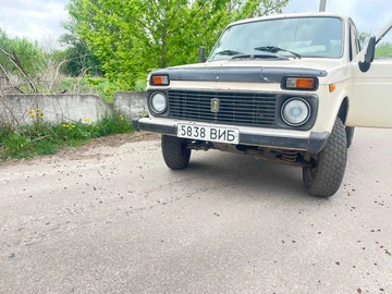 Авто ВАЗ 2121 1996 № 8957294