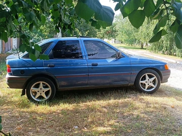 Авто Ford Escort 1991 № 8957380