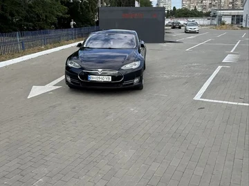 Авто Tesla Model S 2015 № 8957387