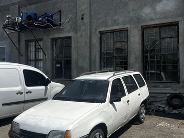 Авто Opel Kadett 1991 № 8958110