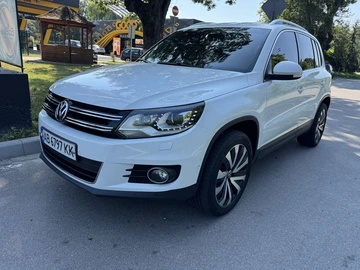 Авто Volkswagen Tiguan 2015 № 8958157
