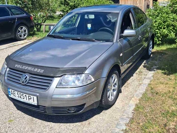 Авто Volkswagen Passat Sedan 2004 № 8958180