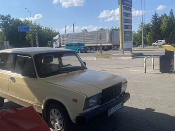 Авто ВАЗ 2107 1990 № 8958299