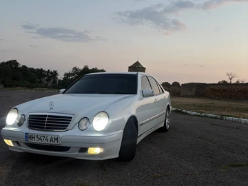 Авто Mercedes E Серия 2000 № 8959015