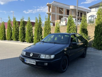 Авто Volkswagen Passat Sedan 1994 № 8959123