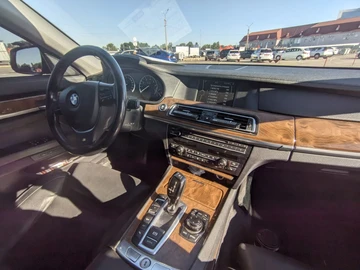 Авто BMW 7 Серия 2010 № 8959512