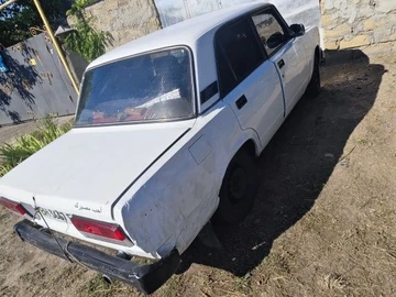 Авто ВАЗ 2107 1992 № 8959637