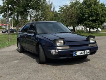 Авто Mazda 323 1990 № 8959662