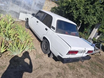 Авто ВАЗ 2107 1992 № 8959758