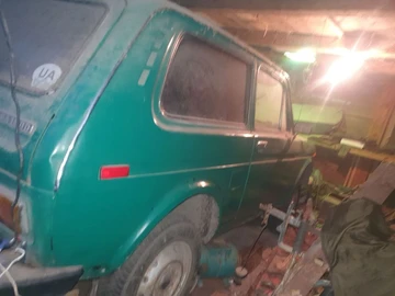 Авто ВАЗ 21112 1987 № 8959900