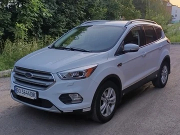 Авто Ford Kuga 2017 № 8959904