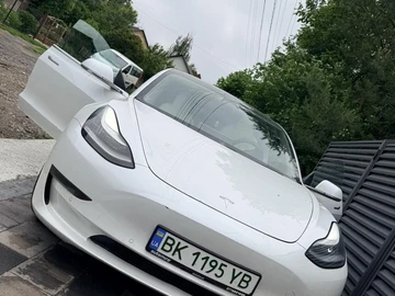 Авто Tesla Model 3 2020 № 8960098