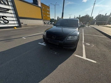 Авто Volkswagen Touareg 2006 № 8960213