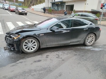 Авто Tesla Model S 2017 № 8960249