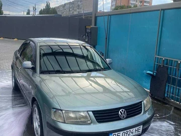 Авто Volkswagen Passat Sedan 1999 № 8960325