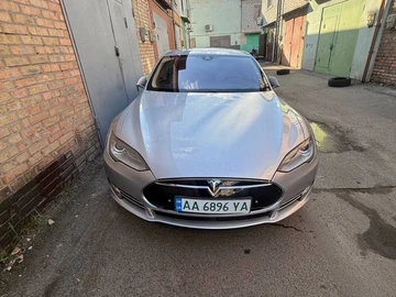 Авто Tesla Model S 2015 № 8960508