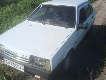 Авто ВАЗ 2109 1998 № 8960637