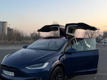 Авто Tesla Model X 2016 № 8960712