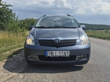 Авто Toyota Corolla Verso 2003 № 8960788