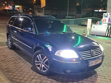 Авто Volkswagen Passat Variant 2004 № 8960871