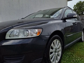 Авто Volvo V50 2010 № 8960882