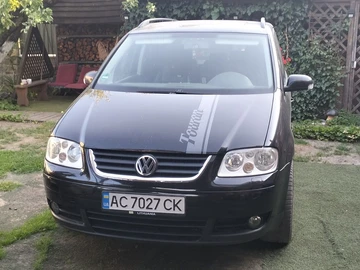 Авто Volkswagen Touran 2005 № 8960973