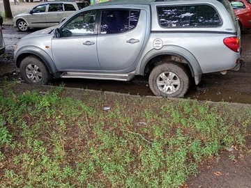 Авто Mitsubishi L 200 2008 № 8960982