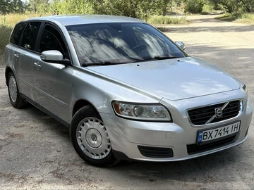 Авто Volvo V50 2009 № 8960992