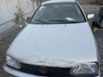 Авто Volkswagen Golf 1997 № 8961644