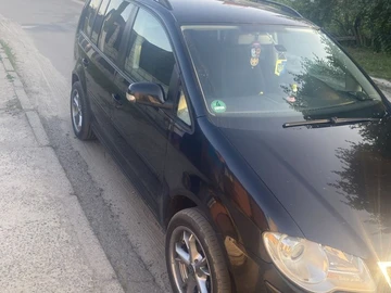 Авто Volkswagen Touran 2008 № 8961733