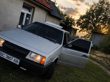 Авто ВАЗ 2109 1993 № 8962047